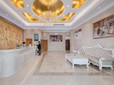 Vienna Hotel Guangzhou Baiyun Longgui Xialiang Metro Station