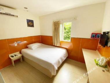 99 Hotel Chain (Guangzhou Jiangnan West Subway Station)