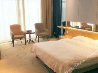 Super 8 Hotel (Guangzhou Panyu Shiqiao Yifa Pedestrian Street)