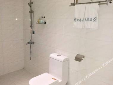 Xin Zai Xian Jiu Dian Guang Zhou Dong Xiao Nan Di Tie Zhan Dian