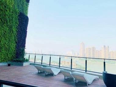 Calman Apartment (Guangzhou Fangcun Metro Station)