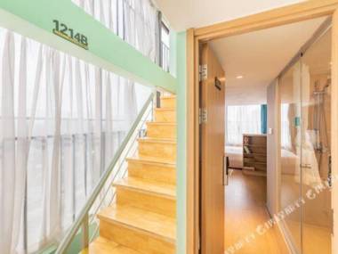 Calman Apartment (Guangzhou Fangcun Metro Station)