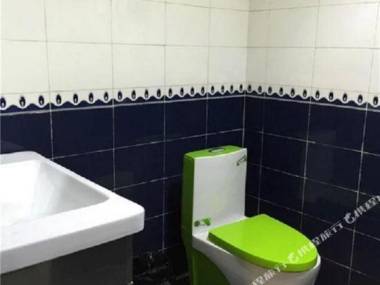 Lishan Youpin Hotel (Guangzhou East Railway Station Shahe Clothing City)