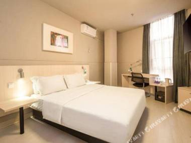 Jin Bai Zi Jiu Dian (Guang Zhou Zhong Shan Yi Dong Shan Kou Di Tie Zhan Dian )