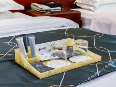 Zhong Sheng Jiu Dian (Guang Zhou Fan Yu Han Xi Zhang Long Dian )