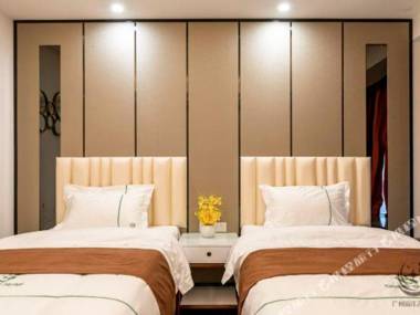 Ocean Star Apartments