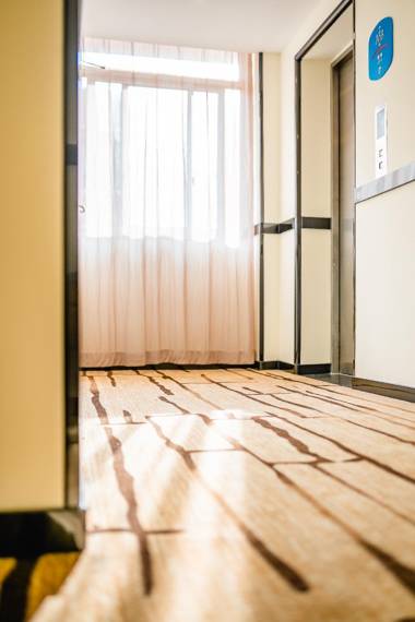 Hanting Express Fuzhou Liuyi Roundabout