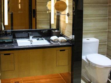 Golden Phoenix International Hotel