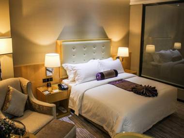 Golden Phoenix International Hotel