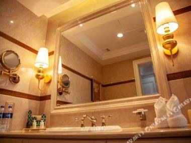 Da Tong Guo Bin Grand Hotel