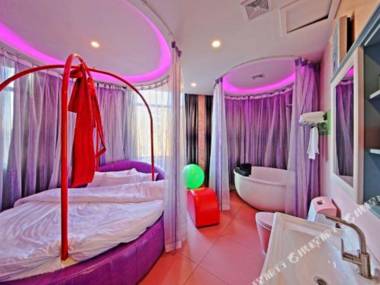 Qinglv Business Hotel