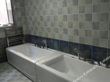 Wulongbei Hot Spring Apartment Hotel