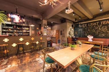 Dalian Buzz Light Year Youth Hostel