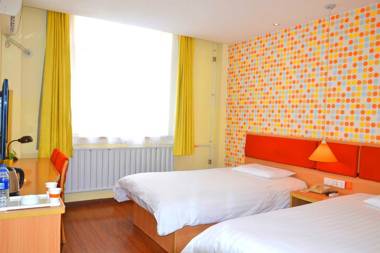 Home Inn Dalian North Railway Station