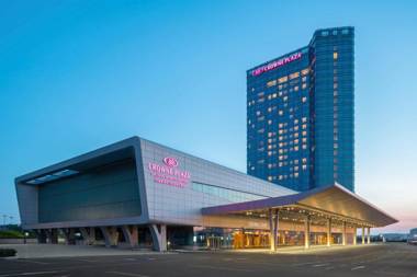 Crowne Plaza Dalian Sports Center an IHG Hotel
