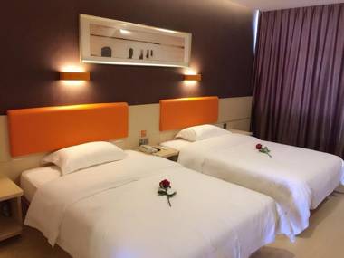 7 Days Premium·Dalian Changxing Island Santang Commercial Street [High-end Budget Hotel]