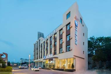 Hanting Hotel (Dalian Development Zone Light Rail Station)