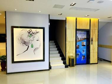 7Days Premium Dalian Development Zone Wucaicheng rail station