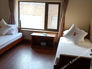 Daily Mega Holiday Hotel