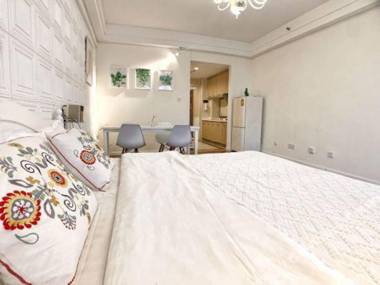 Shanyue Seaview Apartment (Dalian Wanda Plaza Branch)