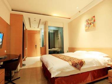 Da Lian Guo Ji Jiu Dian Gong Yu Zhong Shan Guang Chang Huo Che Zhan Dian