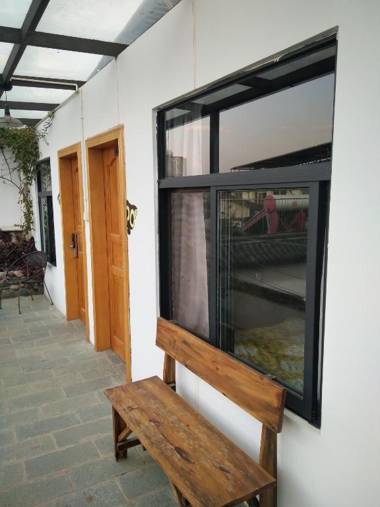 Dali Spring Field Hostel