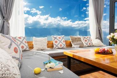 Aishe Honeymoon Sea View Guesthouse