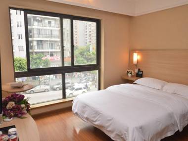 ibis Chongqing Ranjiaba Railway Station