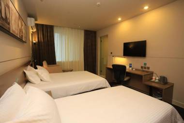 Jinjiang Inn Select Chongqing Caiyuanba Railway Station