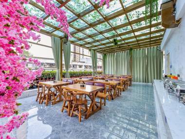 Lavande Hotels Chongqing Jiefangbei Haochi street