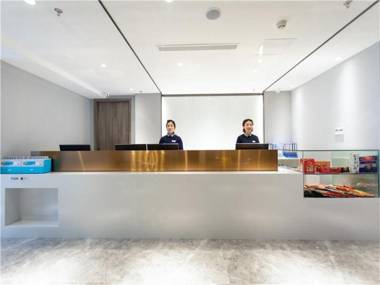 7 Days Premium North Railway Station North Square Center