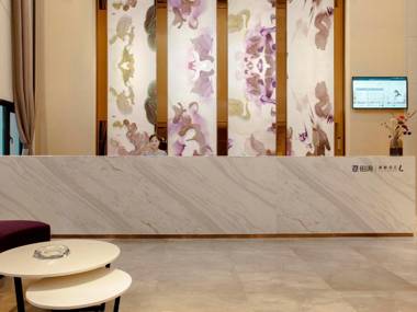 Lavande Hotels·Chongqing Jinkai Avenue Aegean Place