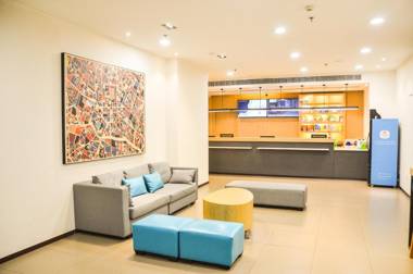 Hanting Hotel Chongqin Chenjiaping Metro Station