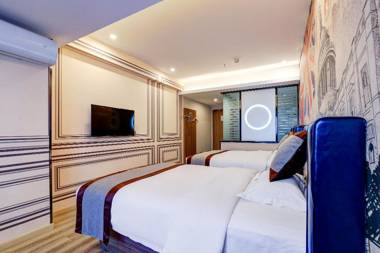 City Mini Selected Chongqing North Railway Station North Square