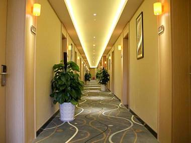 7Days Premium Chongqing Nanping Pedestrian Street Light Rail Station Branch