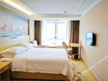 Vienna Hotel (Chongqing Guanyinqiao Pedestrian Street)