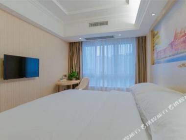 Vienna Hotel (Chongqing Guanyinqiao Pedestrian Street)