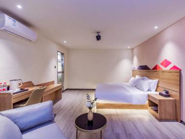 Borrman Hotel Chongqing Sanxia Square Pedestrian Street Center