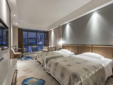 River Four Seasons Hotel