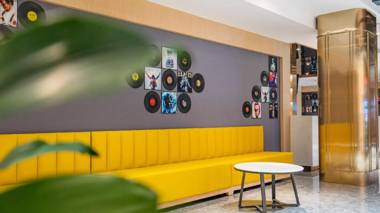 Hanting Premium Hotel Chongqing Guanyingqiao Hongqihegou Metro Station