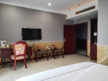 Feicui Huangguan Hotel