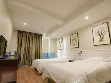 Gaoqi Holiday Hotel (Chongqing Daping Hospital Metro Station)