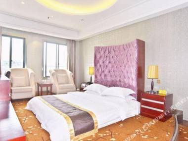 Yibainian Holiday Hotel