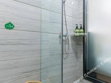 Haoma Shangpin Hotel (Chongqing Yuanyang Light Rail Station)