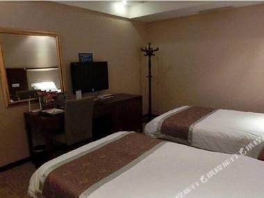 Tongnan Tianbao Hotel