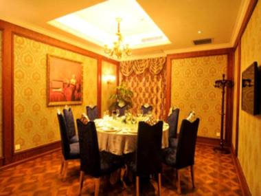 French theme gold place hotel