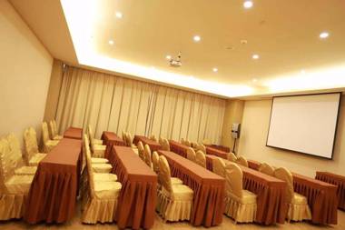 Ji Hotel Chengdu Shengda International