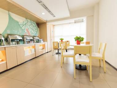 Hanting Hotel Chengdu East Railway Station