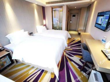 Lavande Hotel·Chongzhou Wanda Plaza