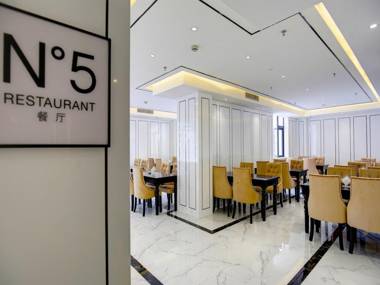 Xana Hotelle·Chengdu Dafengjia Carrefour